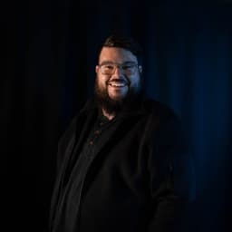 Portrait of Chris Swecker